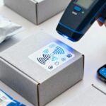 Smart-labels-featuring-RFID-chips-and-interactive-packaging-technology