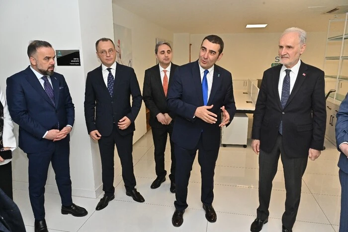 Husky Technologies™